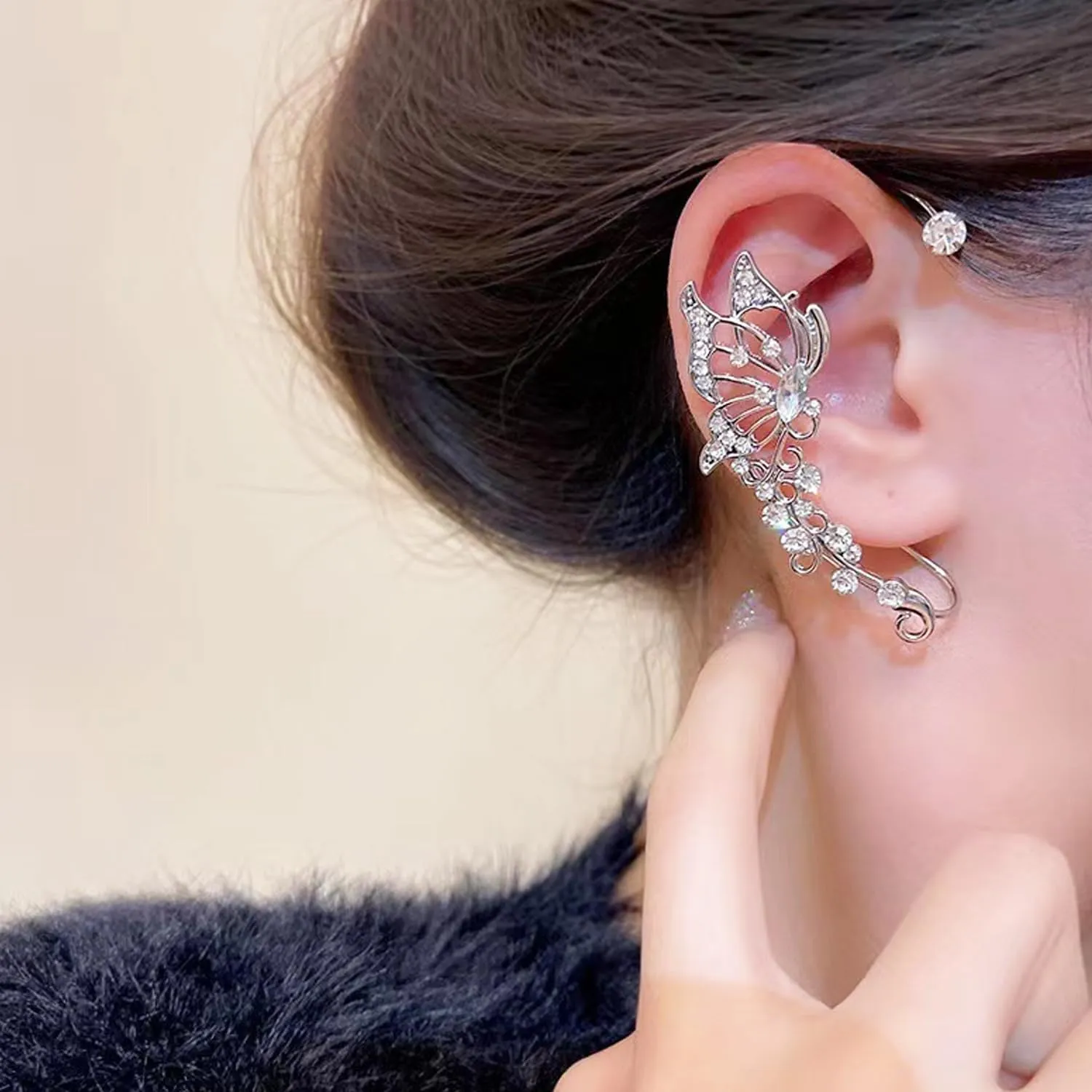 2Pcs Sparkly Rhinestone Butterfly Ear Cuffs - Fairy Crystal Ear Cuffs, Climber Cuff Wrap Around Earrings - Non-Piercing Ear Clip Fake Earrings in Gold and Silver for Women