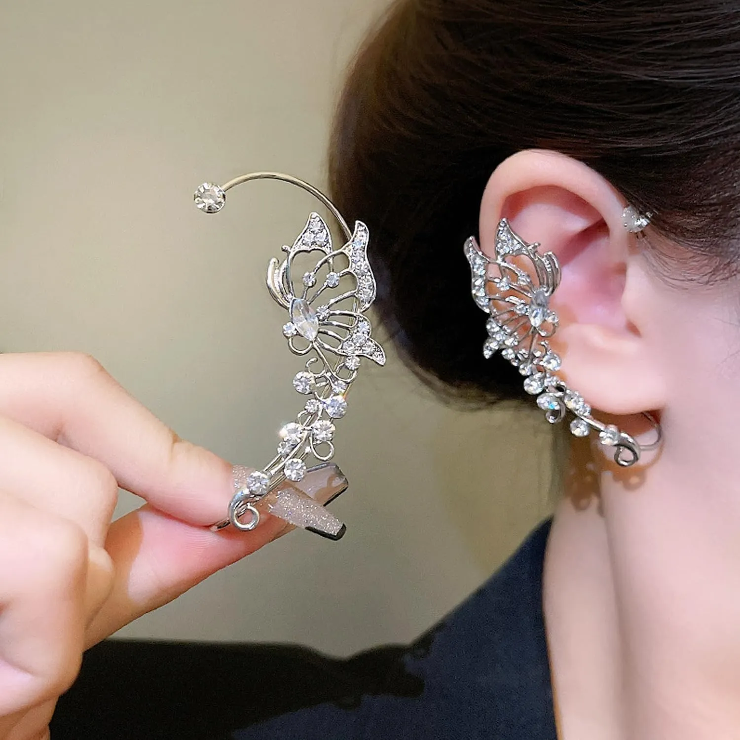 2Pcs Sparkly Rhinestone Butterfly Ear Cuffs - Fairy Crystal Ear Cuffs, Climber Cuff Wrap Around Earrings - Non-Piercing Ear Clip Fake Earrings in Gold and Silver for Women