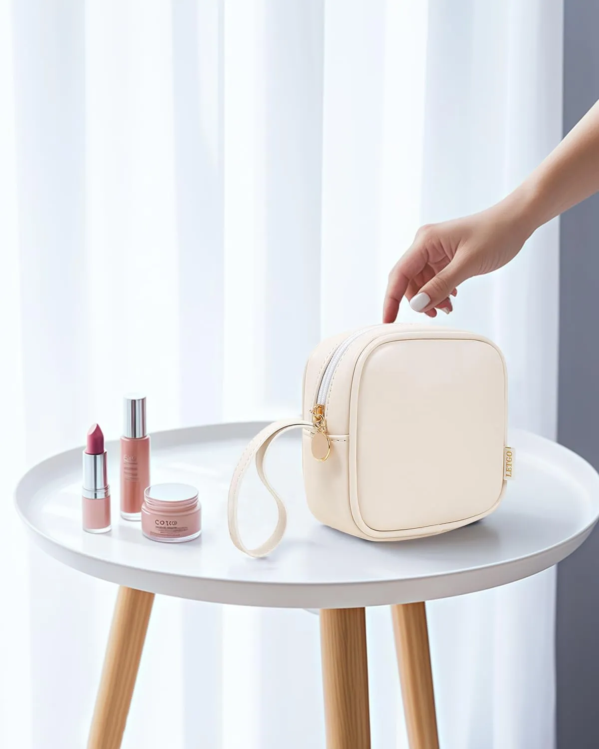 Makeup Bag Travel Cosmetic Bag, Toiletry Bag, Cute Makeup Organizer, Leather Zipper Pouch Purse Storage Bag Cosmetics Organizer, Cute Womens Make Up Bag for Purse, Mini Makeup Bags(D-White, Mini)