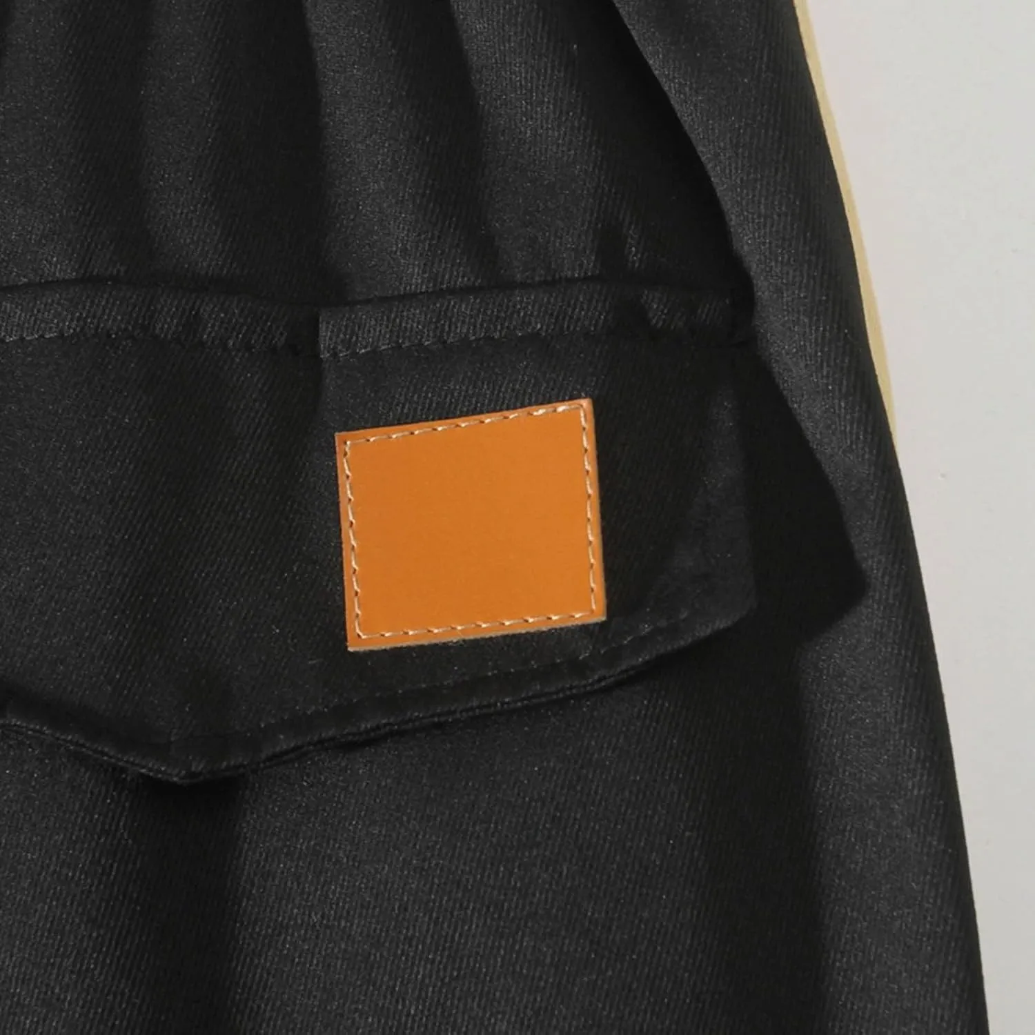 Mens Cargo Shorts Stretch Waist Slim-Fit Outdoor Active Travel Shorts Stylish Casual Leisure Shorts with Pockets