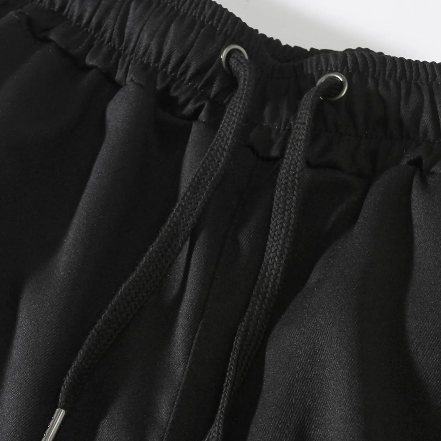Mens Cargo Shorts Stretch Waist Slim-Fit Outdoor Active Travel Shorts Stylish Casual Leisure Shorts with Pockets