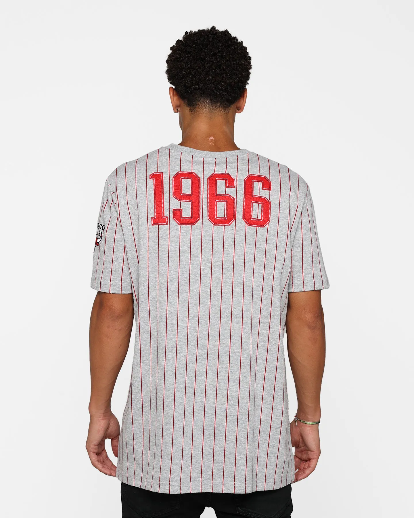 New Era Chicago Bulls Pinstripe T-Shirt Grey