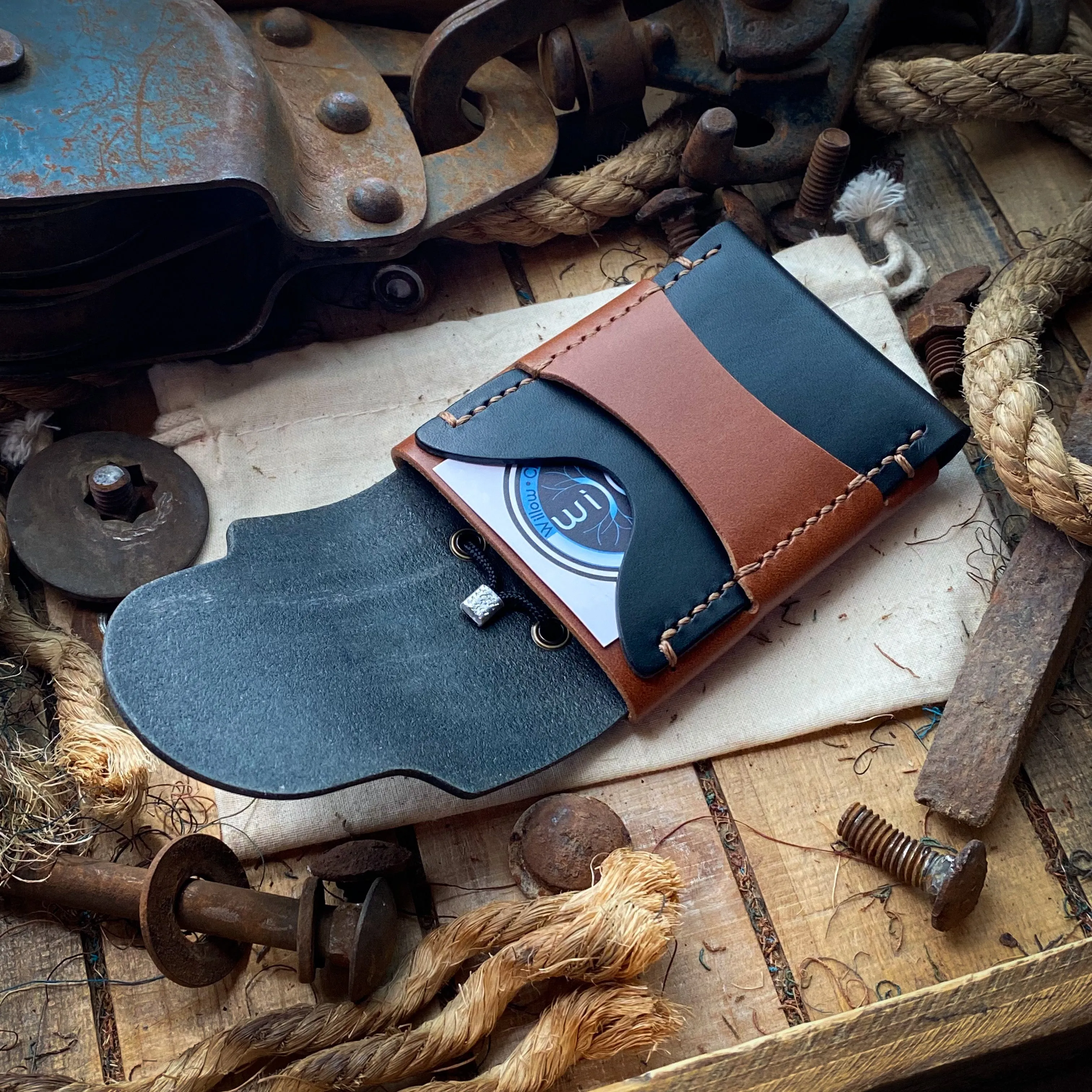 Original Luxe Minimalist Wallet - Black and Bourbon