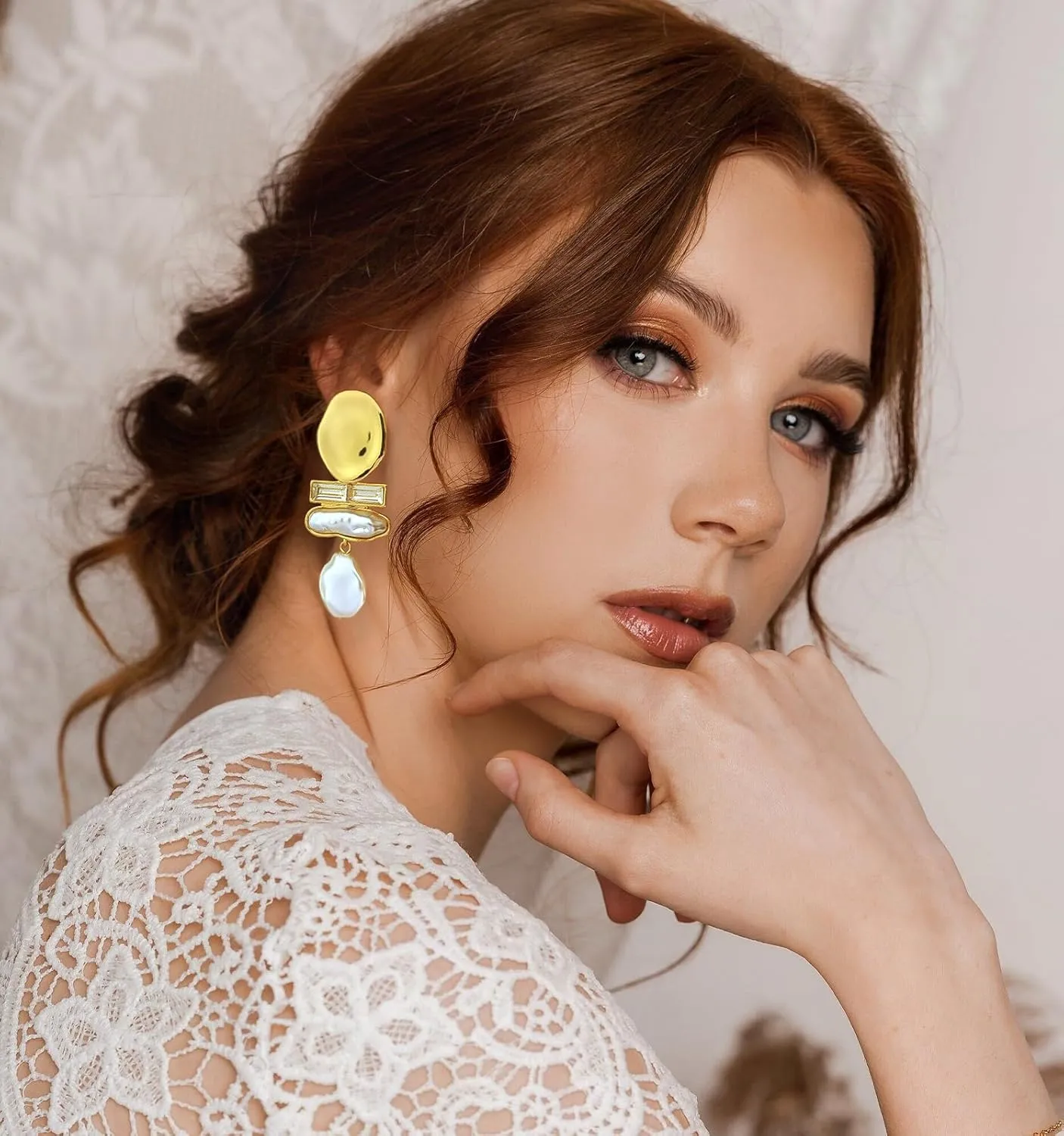 Pearl Drop Earrings for Women Vintage Statement Gold Pearl Dangle Earrings Chunky Earrings Fashion Jewelry