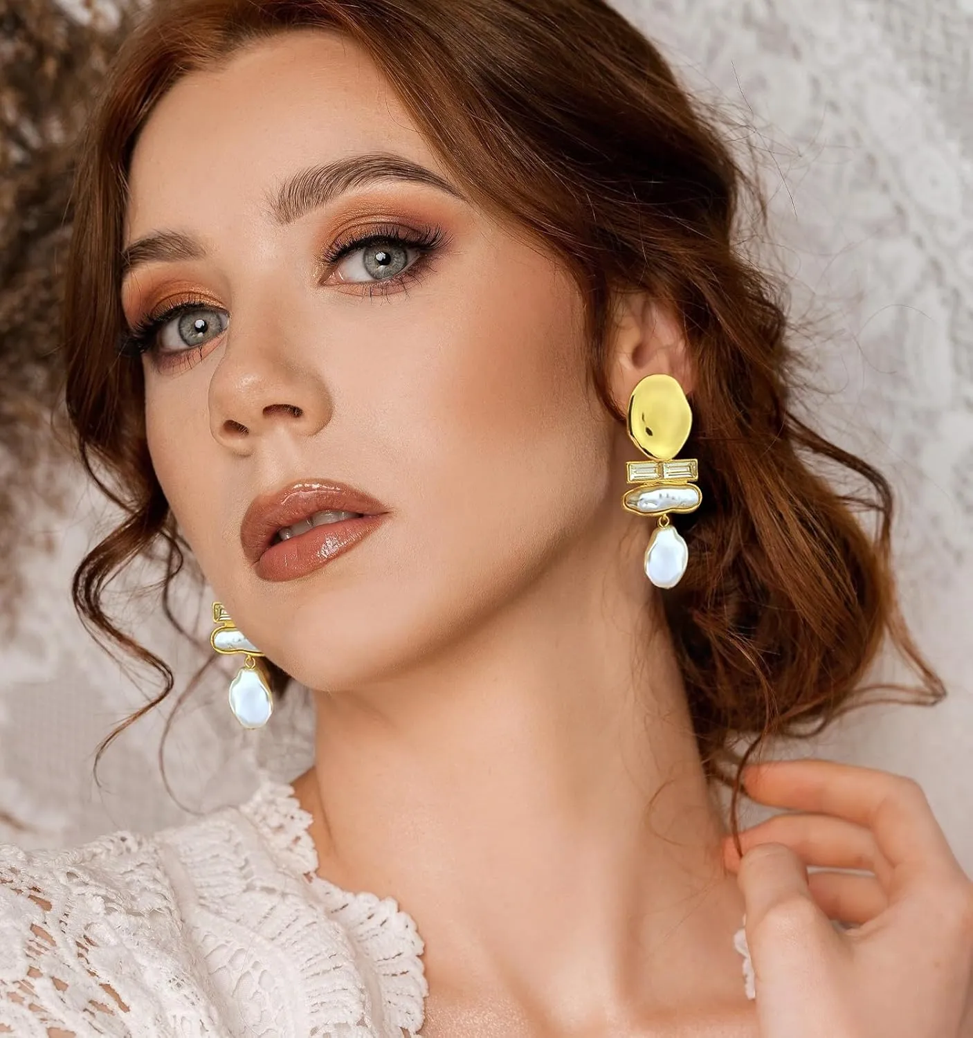 Pearl Drop Earrings for Women Vintage Statement Gold Pearl Dangle Earrings Chunky Earrings Fashion Jewelry