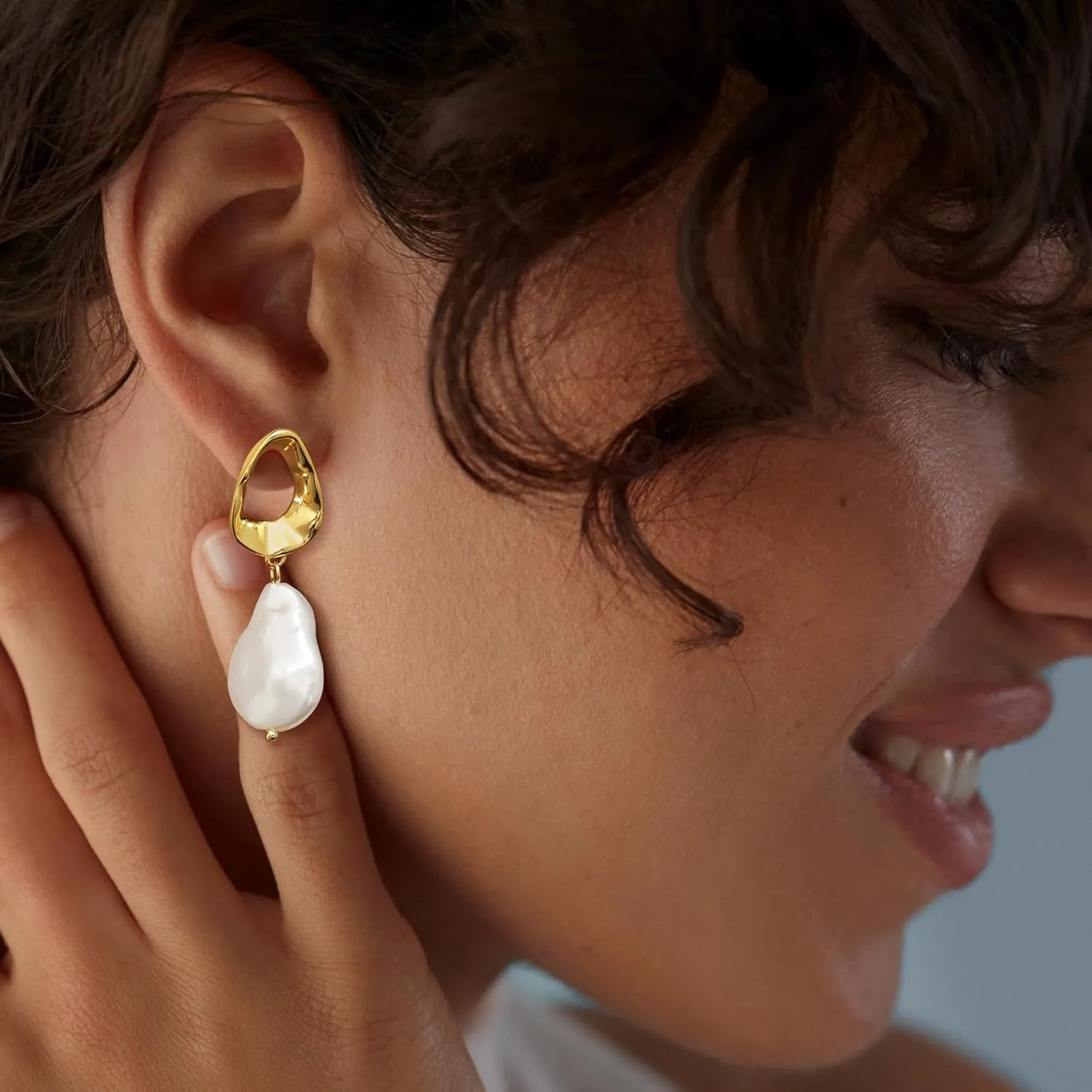 Pearl Earrings for Women, Trendy 14k Gold Pearl Dangle Drop Hoop Huggies Earrings Cubic Zirconia | Irregular | Knot Pearl Studs Hypoallergenic Lightweight Wedding Gold Earrings Jewelry Gift